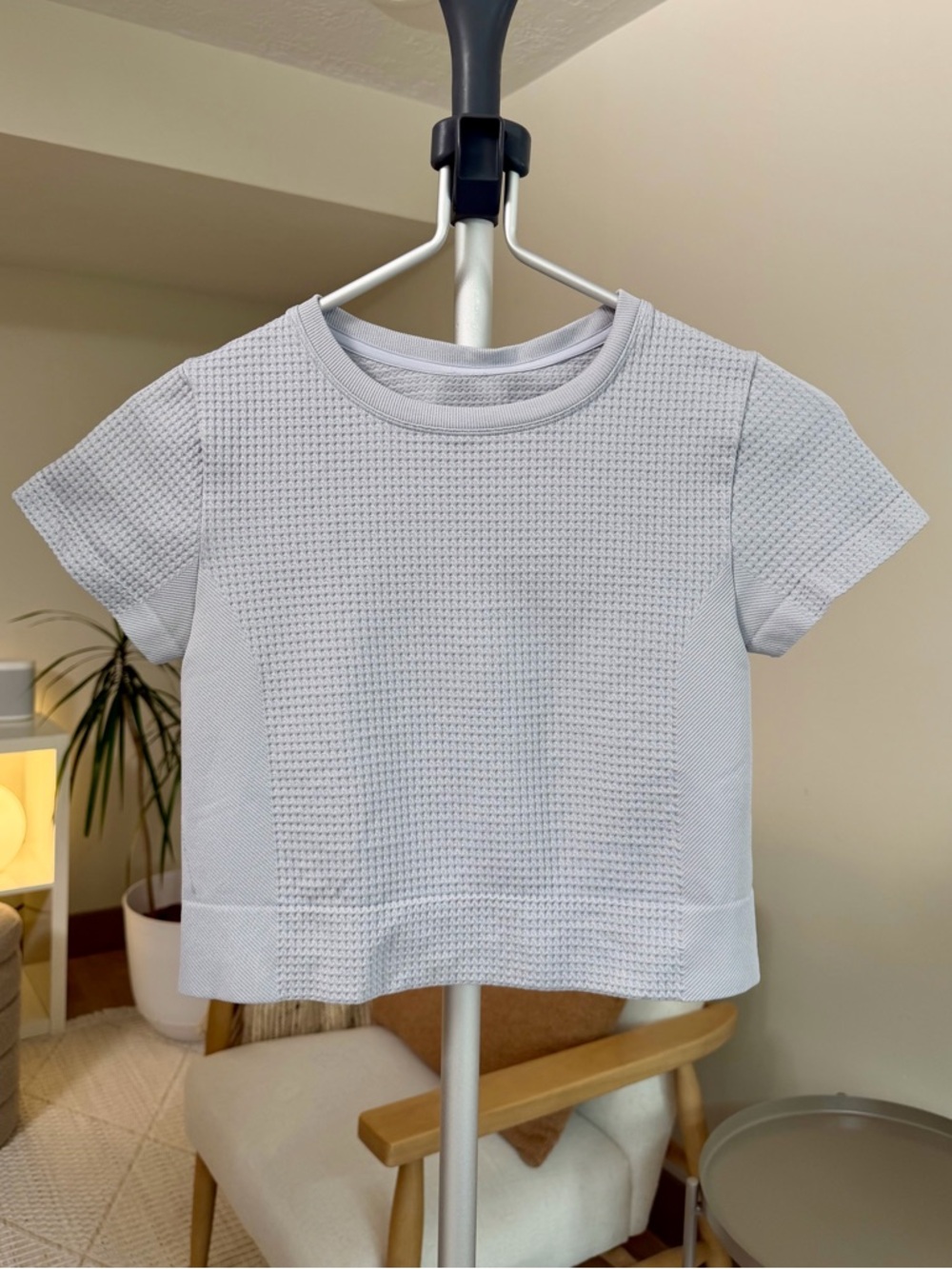 Women’s | All In Motion Waffle Crop Tee |  Athletic Crop Top | Size Medium